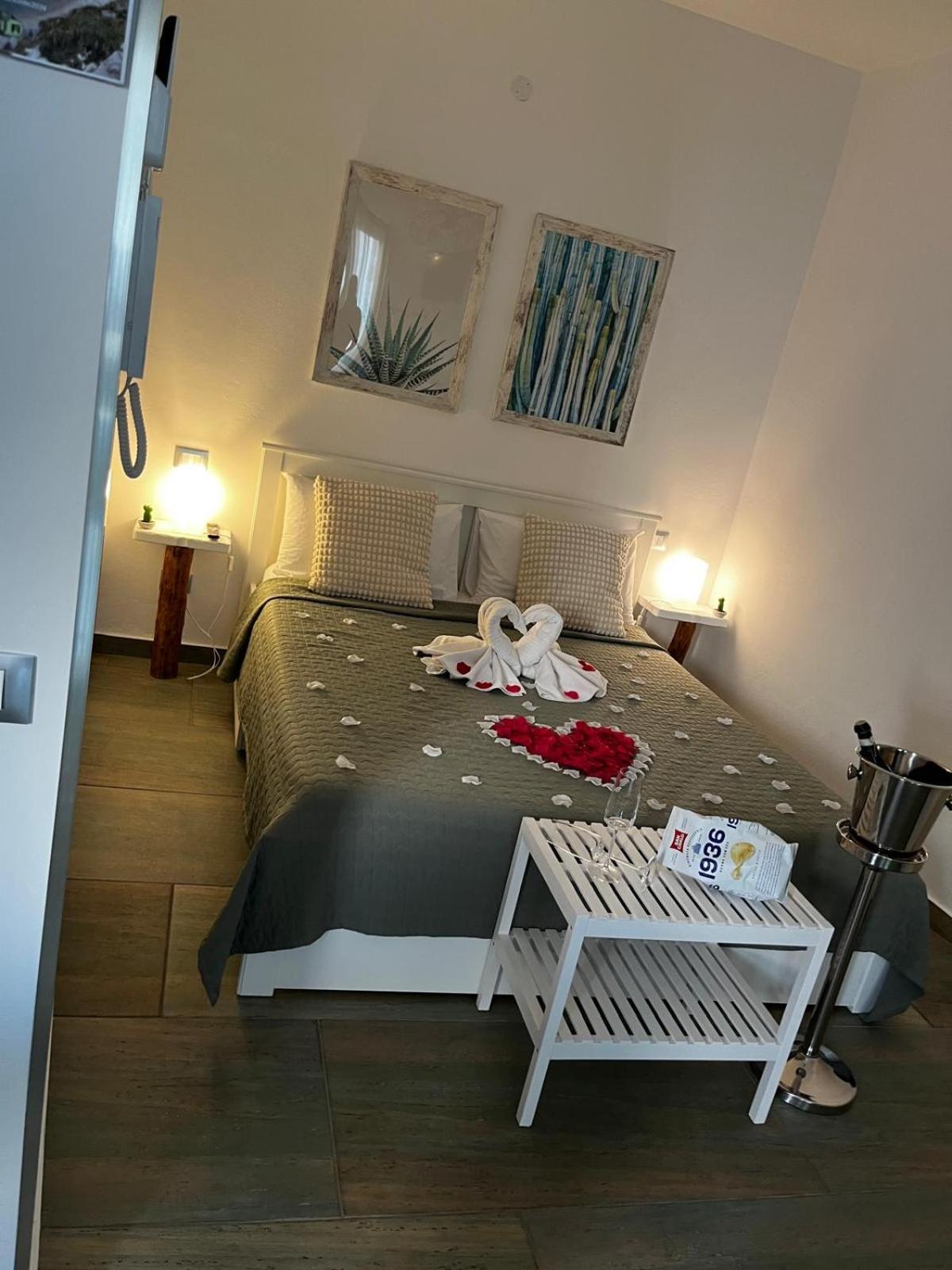 Casa Vacanze Green House Terrasini Eksteriør bilde